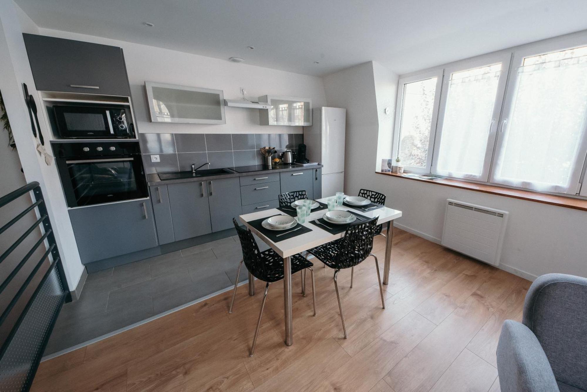 Appartement De Thomas Charleville-Mezieres Luaran gambar